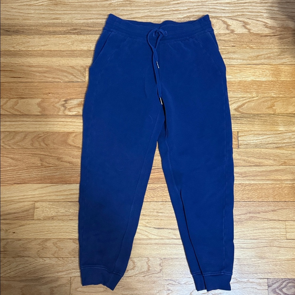 Lululemon navy scuba joggers